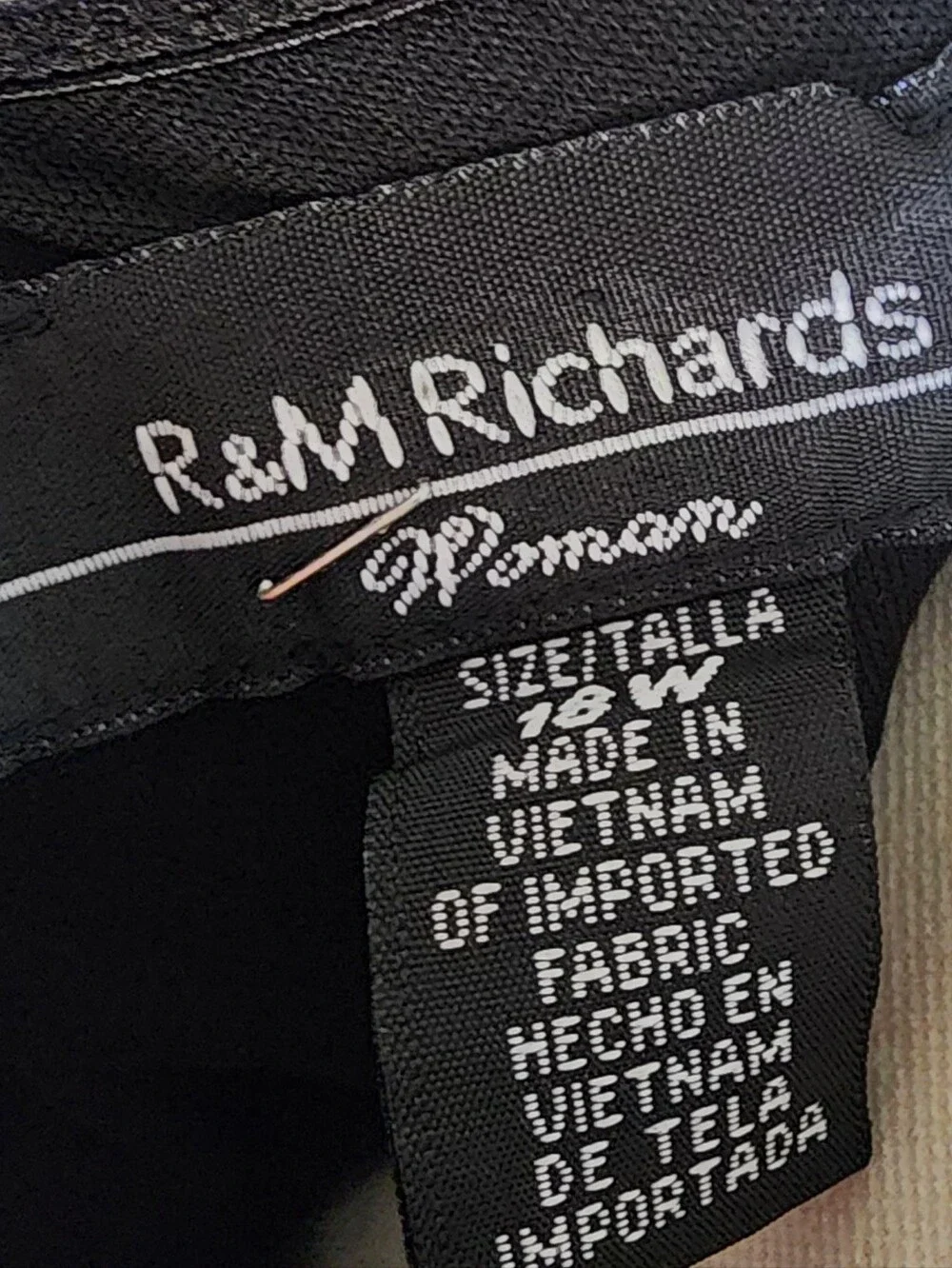 R&M Richards square neckline